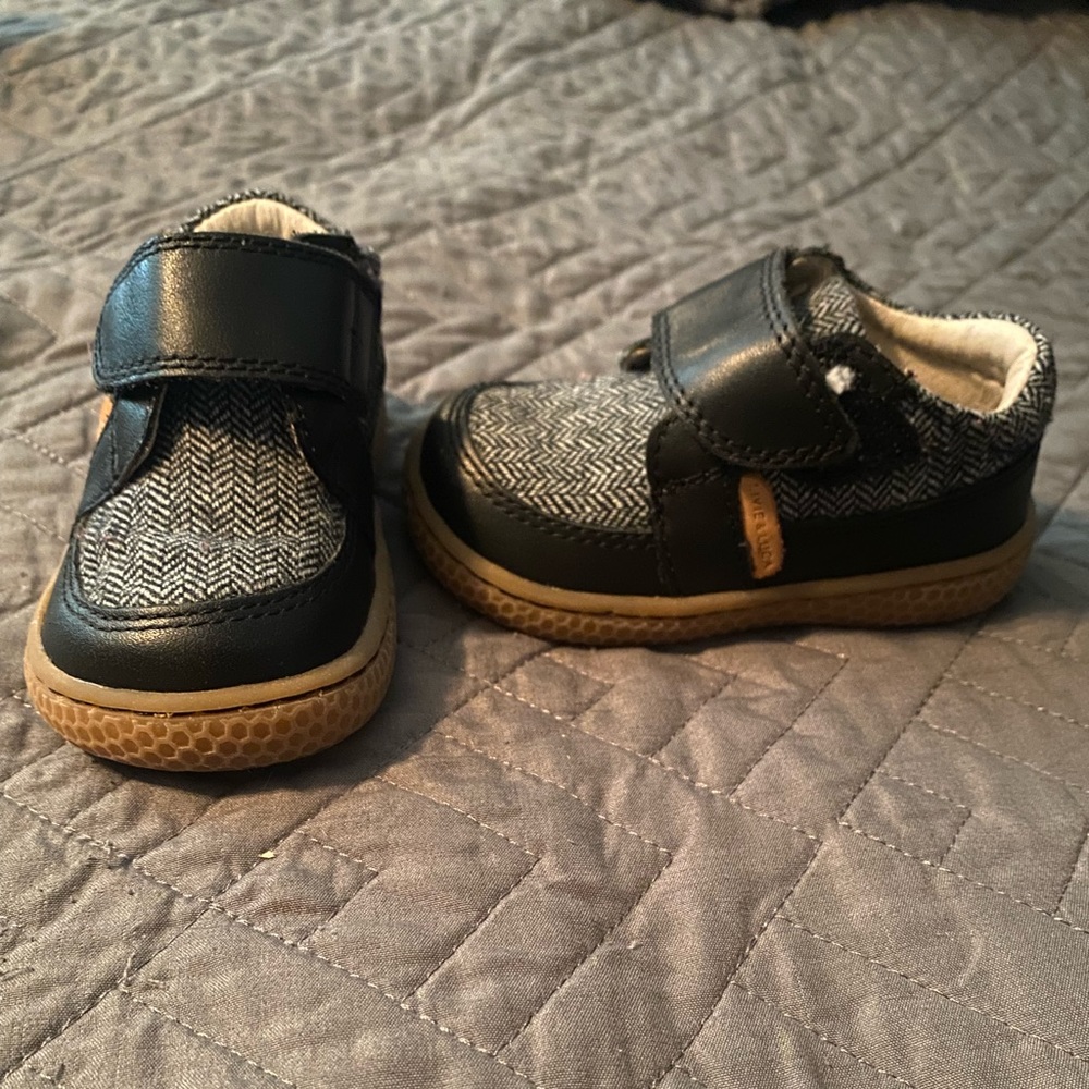 Livie & Luca size 4